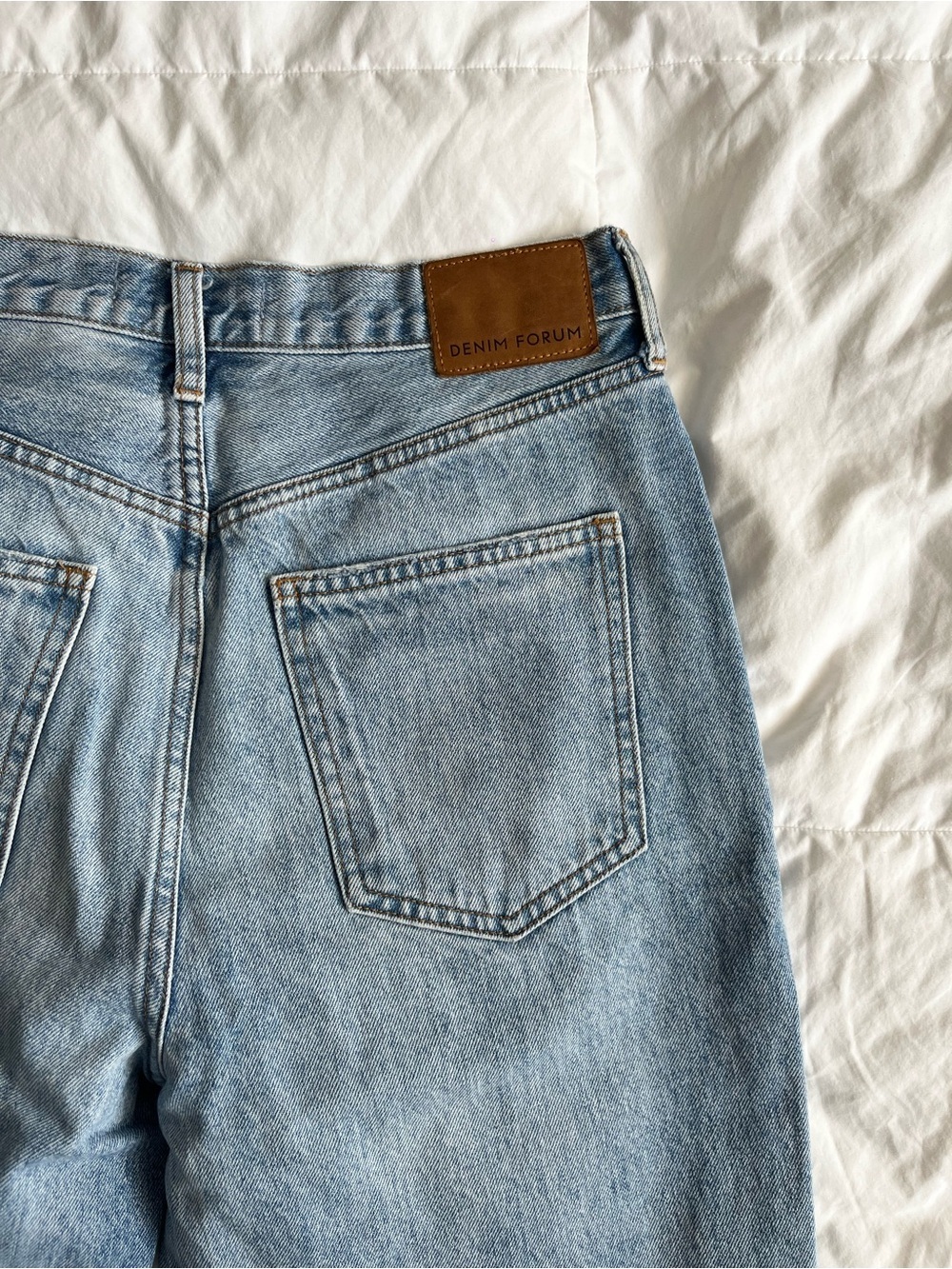 Denim Forum Aritzia brand Jeans size 28 - Picture 3 of 8